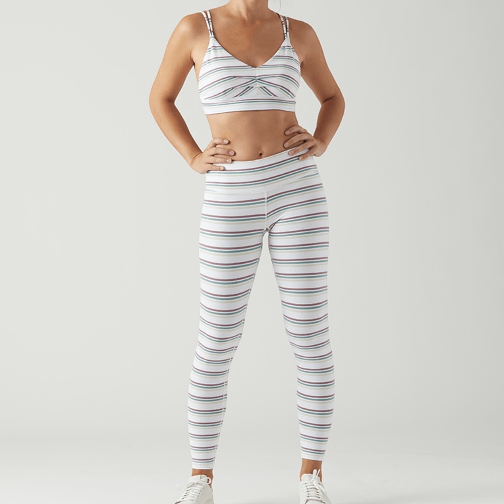 NWT Glyder Elongate leggings, white multi-stripe